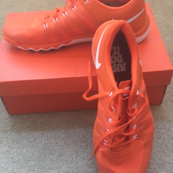 Nike Flywear Sneakers - Picture 3 of 5